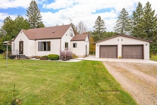 54 Helberg Rd, Esko, MN 55733