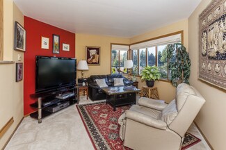 1024 5th Ave S Unit A203, Edmonds, WA 98020