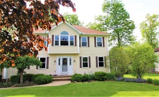 9124 Crestline Dr, MacEdonia, OH 44056