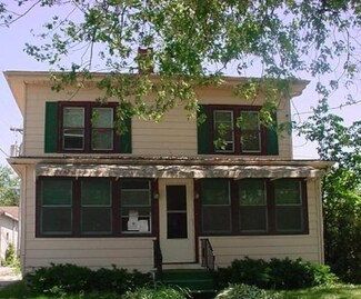 322 N Main St, Walworth, WI 53184