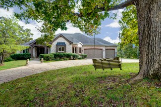 9450 E Fireside Ln, Strafford, MO 65757