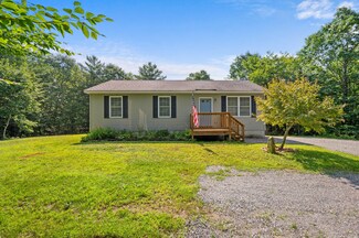 5 Randolph Ln, Naples, ME 04055