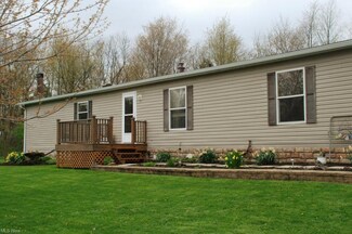 4515 Hardy Ridge Rd NW, Dundee, OH 44624