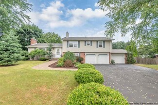 242 East Dr, Hurley, NY 12443