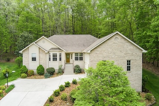 44 Chelteham Ln, Crossville, TN 38558