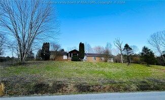 1909 Garretts Bend, Sod, WV 25564