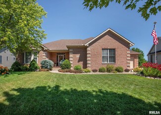 6307 Fairhaven Rd, Davenport, IA 52807