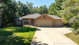 3981 Tall Grass West Ct, Holland, MI 49424
