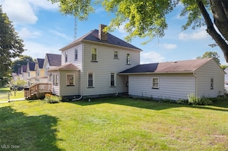 274 2nd St SW, Brewster, OH 44613