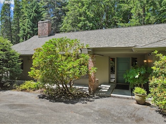 6151 SW Mill St, Portland, OR 97221
