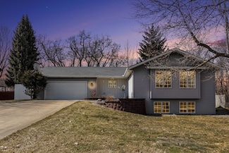 5301 Tahoe Pine Ct SW, Wyoming, MI 49519