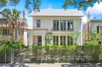 1215 Exposition Blvd, New Orleans, LA 70118