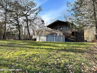 389 Clearview Dr, Pocono Summit, PA 18346