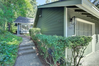 8527 137th Ave NE, Redmond, WA 98052
