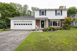 7 Lost Feather Dr, Fairport, NY 14450