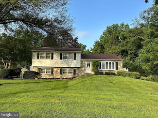 366 Pheasant Dr, Huntingdon Valley, PA 19006