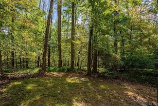 7 Whisperridge Ct, Moneta, VA 24121