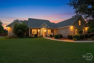 63 Saddlebrook Dr, Richmond Hill, GA 31324