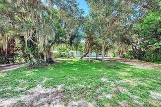 381 E Langsner St, Englewood, FL 34223