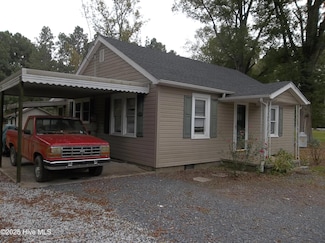 185 Railyard Rd, Star, NC 27356