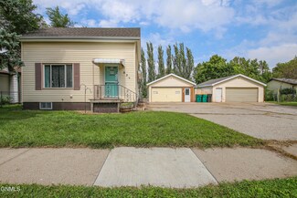 834 Lincoln Ave, Bismarck, ND 58504