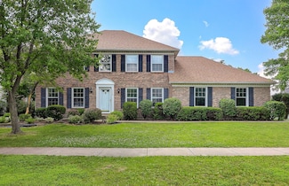 1718 Beloit Dr, Naperville, IL 60565