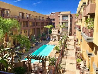 201 E Angeleno Ave Unit 320, Burbank, CA 91502