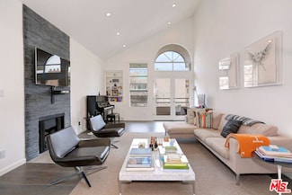 10640 Wilkins Ave Unit 302, Los Angeles, CA 90024