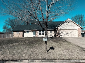 2902 Hilltop Ave, Muskogee, OK 74403