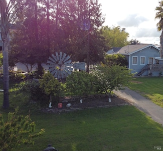 3307 Eastman Ln, Petaluma, CA 94952