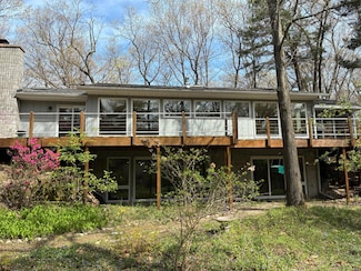 317 E Ripplewater Dr, Beverly Shores, IN 46301