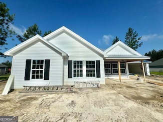 270 Abigail Cir, Ellabell, GA 31308