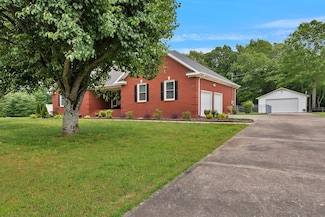 51 Eastridge Rd, Fayetteville, TN 37334