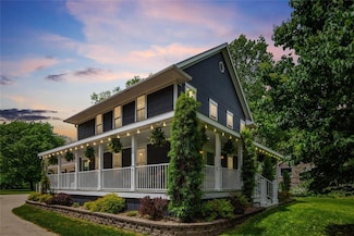 2720 49th St, Des Moines, IA 50310