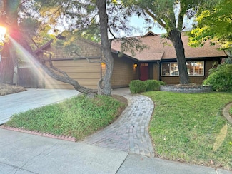 10013 Cordova Glen Ct, Sacramento, CA 95827