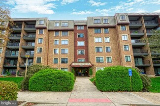 2817 Jermantown Rd Unit 601, Oakton, VA 22124