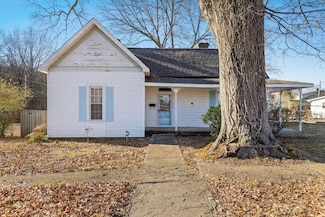 105 Gaines Ave SW, Russellville, AL 35653