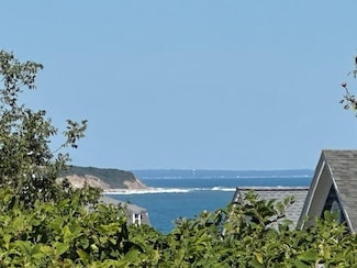 1289 High St, New Shoreham, RI 02807