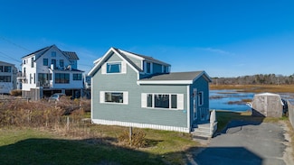 2 White Sands Ln, Scarborough, ME 04074