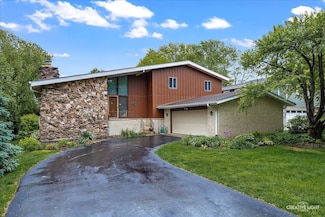 1919 N Chestnut Ave, Arlington Heights, IL 60004