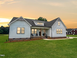 101 Sand Trap Ln, Clinton, NC 28328