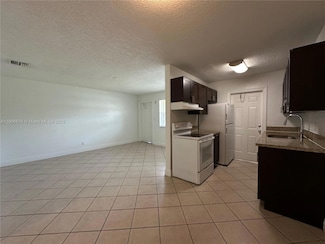 2900 NE 17th Ave Unit 211, Pompano Beach, FL 33064