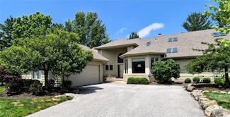 10 Hyde Park, Beachwood, OH 44122