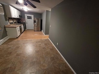 11 Halliday Rd, Coram, NY 11727