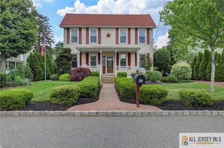 43 Railroad Ave, Helmetta, NJ 08828
