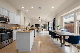 342 Tilly Ln, Buda, TX 78610