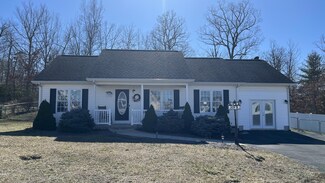 151 Woodside Dr, Waynesboro, VA 22980