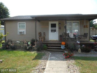 7 Edgar Ave, Petersburg, WV 26847
