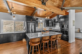 2555 Old Military Rd, Central Point, OR 97502