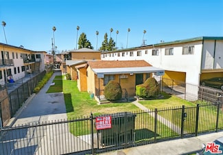 627 W 82nd St, Los Angeles, CA 90044